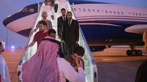 وصول أسرى حرب من روسيا إلى مطار العاصمة السعودية الرياض،