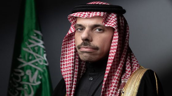 وزير الخارجية السعودي يرأس وفد المملكة للمشاركة في القمة العربية بالجزائر بأمر الملك سلمان