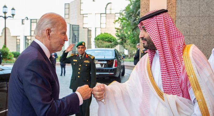 منها وقف مبيعات الأسلحة .. بايدن لوح للسعودية بـ "عواقب"