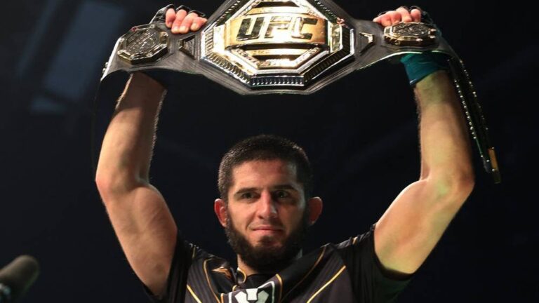 إسلام ماخاشيف بطلاً للوزن الخفيف ضمن منافسات بطولة UFC 280 .. وفوضى كبيرة بعد النزالإسلام ماخاشيف بطلاً للوزن الخفيف ضمن منافسات بطولة UFC 280 .. وفوضى كبيرة بعد النزال