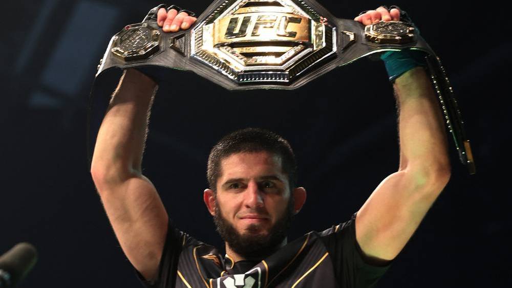 إسلام ماخاشيف بطلاً للوزن الخفيف ضمن منافسات بطولة UFC 280 .. وفوضى كبيرة بعد النزالإسلام ماخاشيف بطلاً للوزن الخفيف ضمن منافسات بطولة UFC 280 .. وفوضى كبيرة بعد النزال
