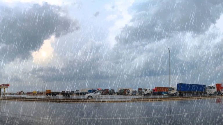 أمطار رعدية مستمرة على مناطق شمال ووسط المملكة