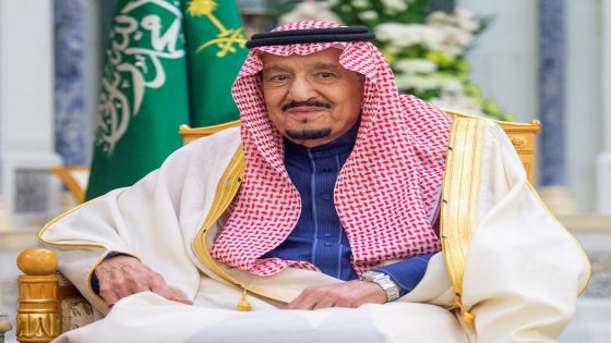 Saudi King Salman bin Abdulaziz poses for a photo during his meeting with U.S. Secretary of State Mike Pompeo in Riyadh, Saudi Arabia February 20, 2020. Bandar Algaloud/Courtesy of Saudi Royal Court/Handout via REUTERS ATTENTION EDITORS - THIS PICTURE WAS PROVIDED BY A THIRD PARTY