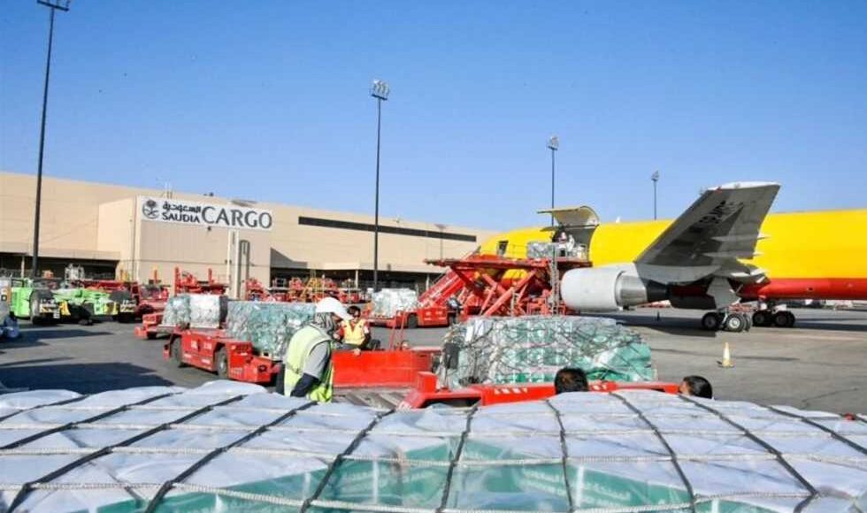 طائرة المساعدات السعودية