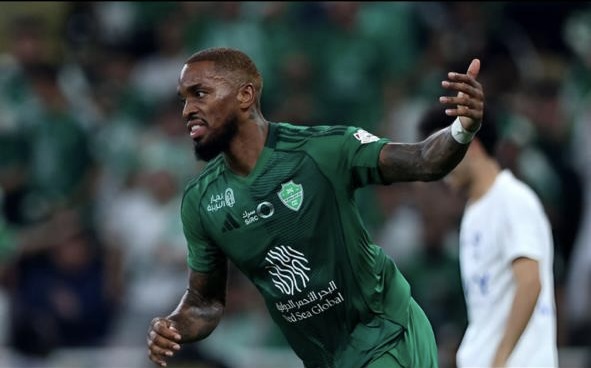 توتنهام يستعد لتقديم عرض ضخم بقيمة 60 مليون جنيه إسترليني لضم إيفان توني